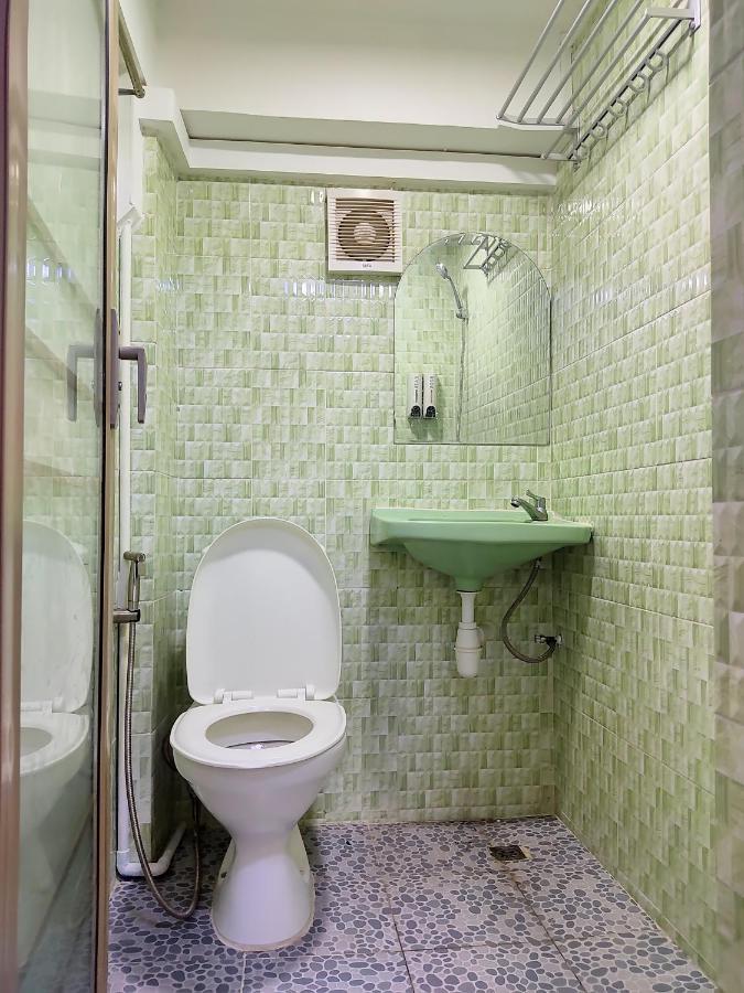 November Hostel Yangon Ngoại thất bức ảnh