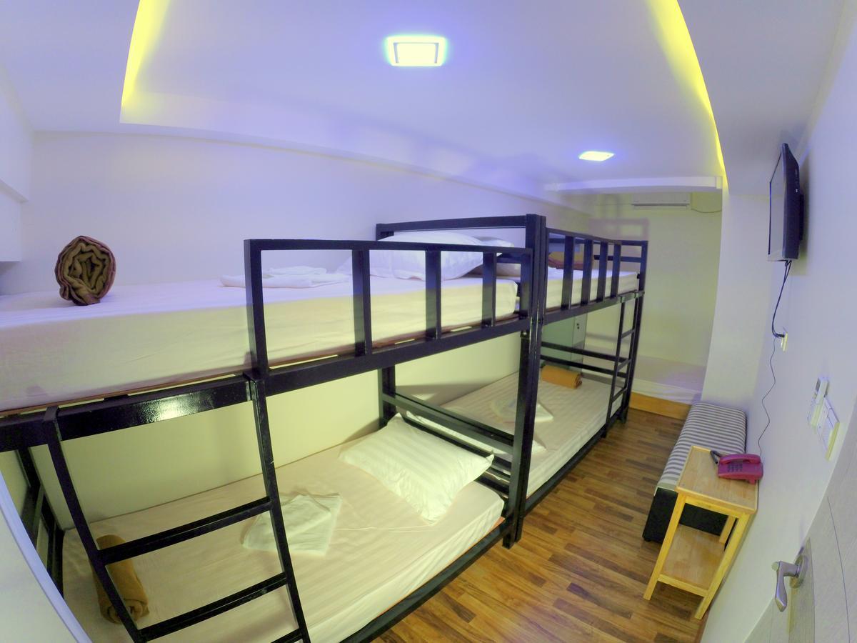 November Hostel Yangon Ngoại thất bức ảnh